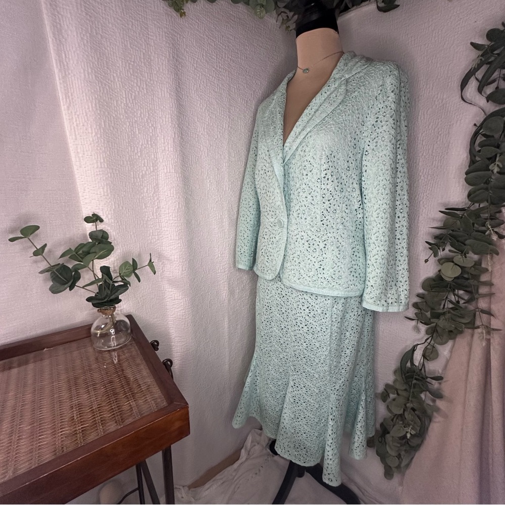 Jones Wear Women’s Lined Lace Mint Green Skirt Set Size 14 - Picture 1 of 16